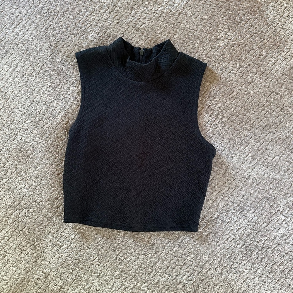 Women Black crop top Size small